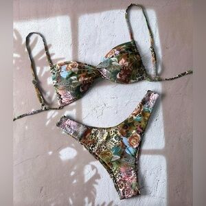 *NWOT* Floral Print Bikini Set